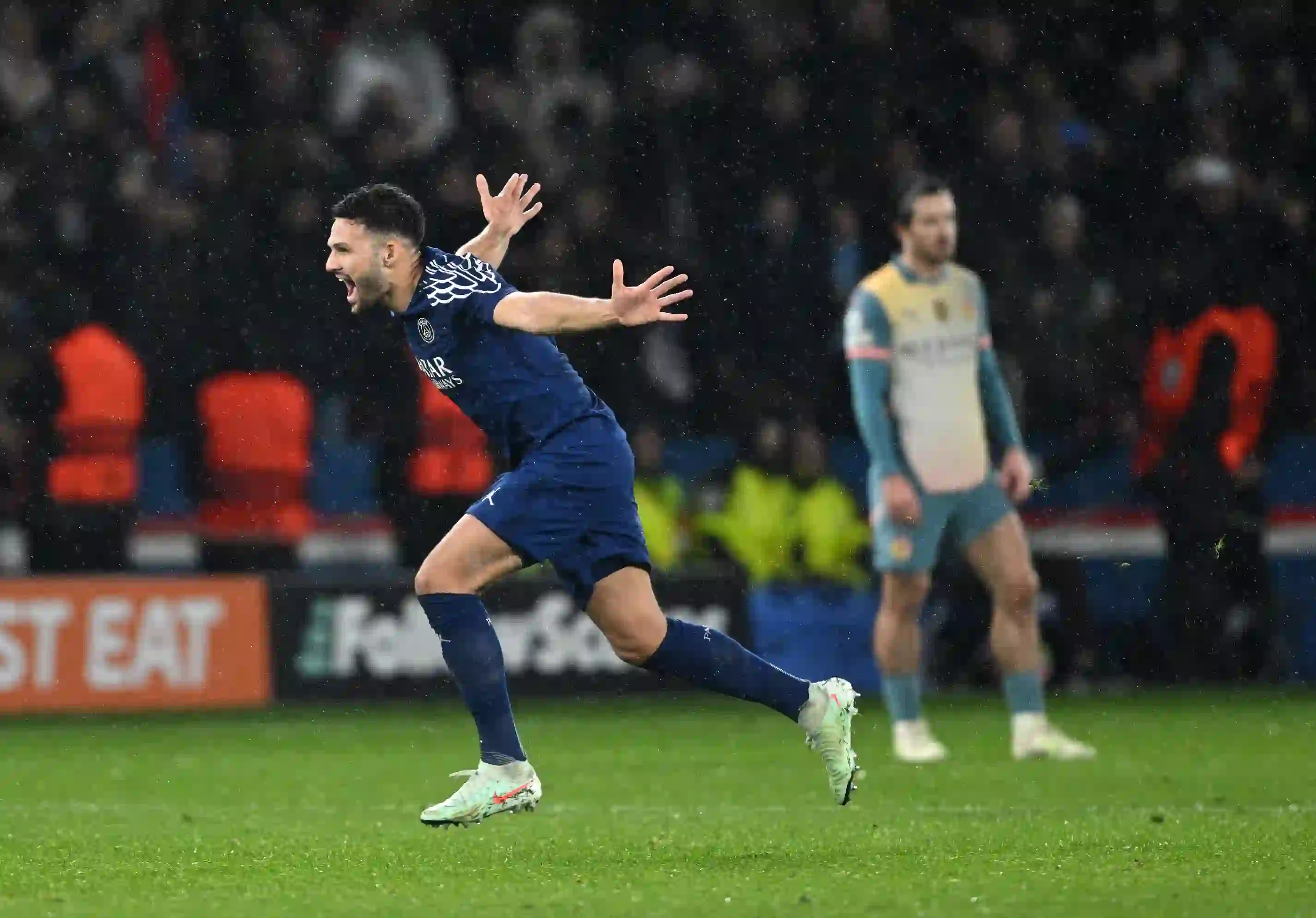 Gonçalo Ramos foi um dos rostos da goleada do PSG. O antigo avançado do Benfica saltou do banco e selou a goleada do PSG