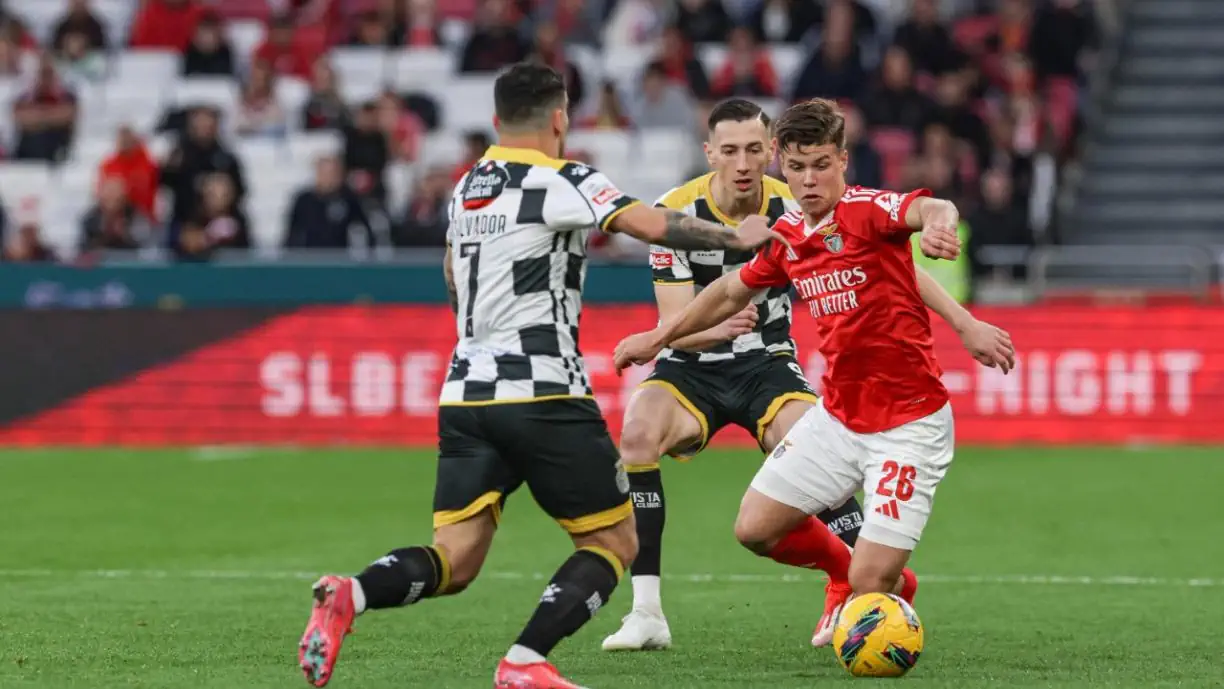 Samuel Dahl, que é apontado como o sucessor de Álvaro Carreras, esteve em claro destaque na partida do Benfica frente ao Boavista