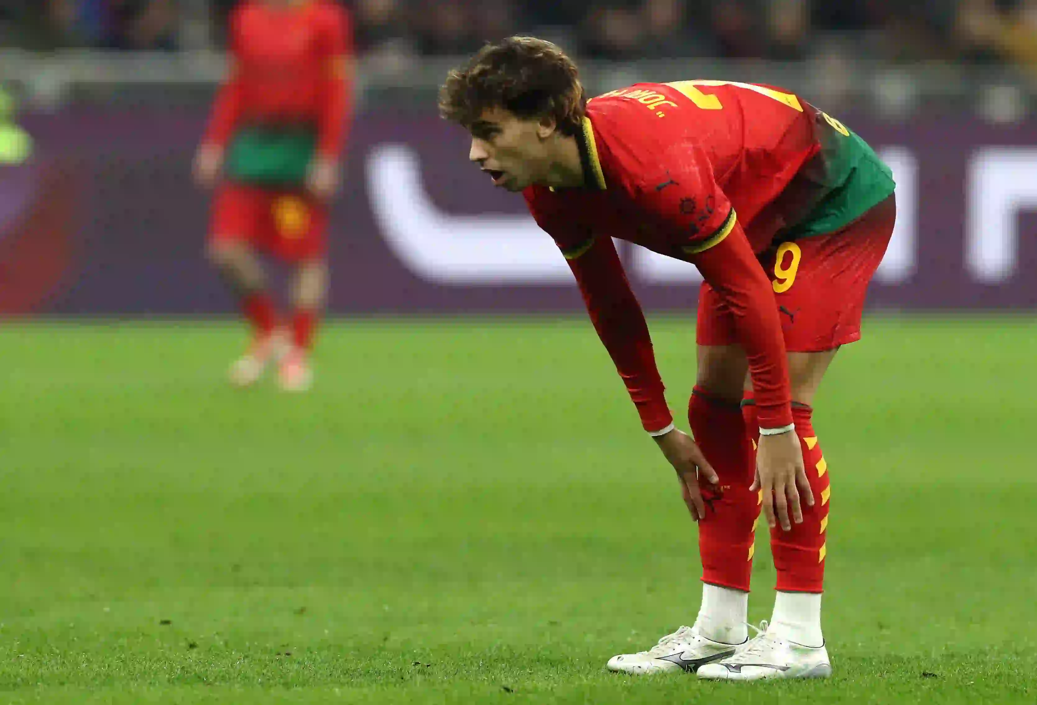 Depois de mais uma derrota, João Félix não escondeu a sua frustração e o antigo atleta do Benfica protagonizou um momento menos feliz frente à Lazio