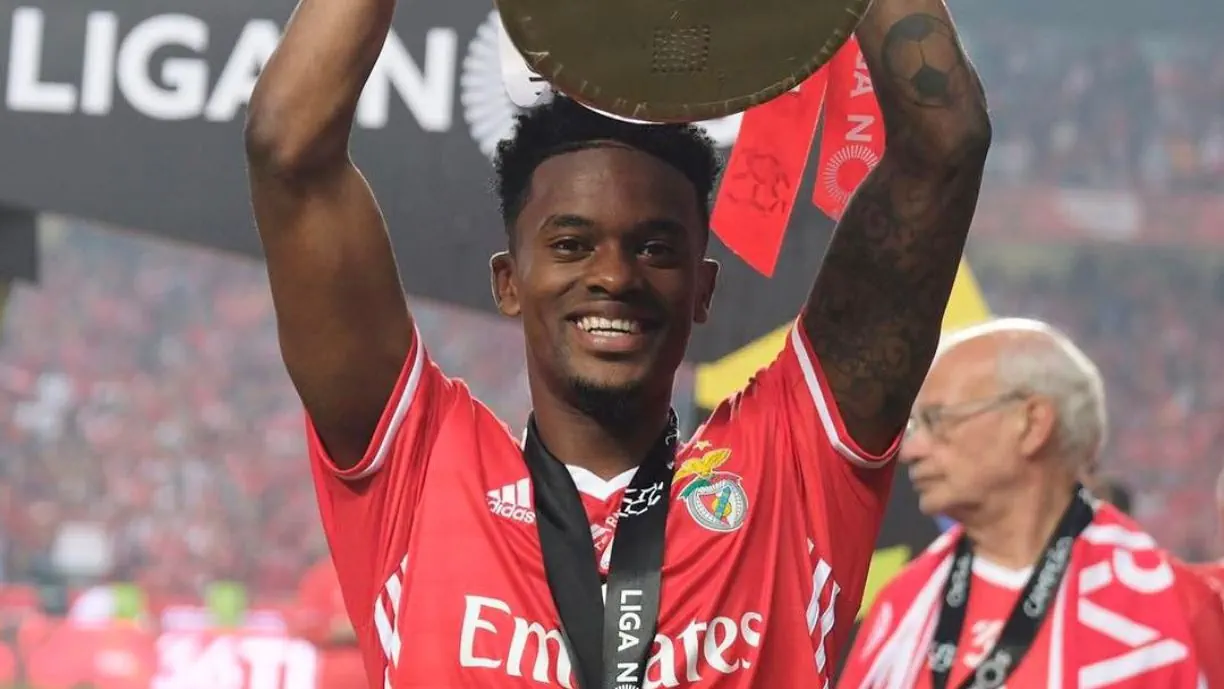 Imprensa revela possível salário de Nélson Semedo no Benfica