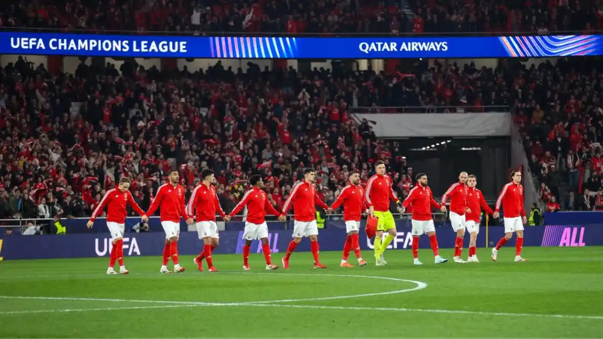 Arma do Benfica não perde esperanças contra o Barcelona: "Sabemos jogar..."