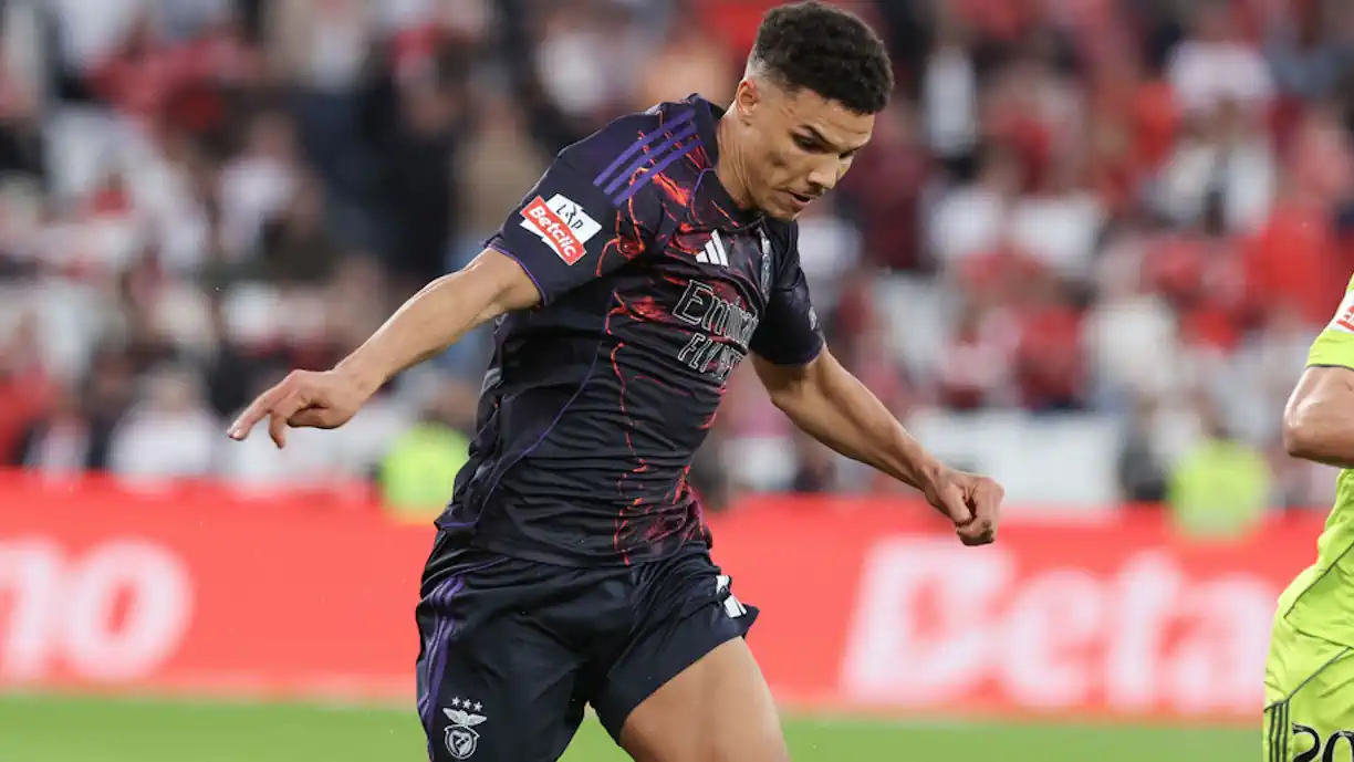 Trubin, Aursnes e Schjelderup reagiram nas redes sociais ao regresso de Alexander Bah aos relvados ao Benfica - AVS