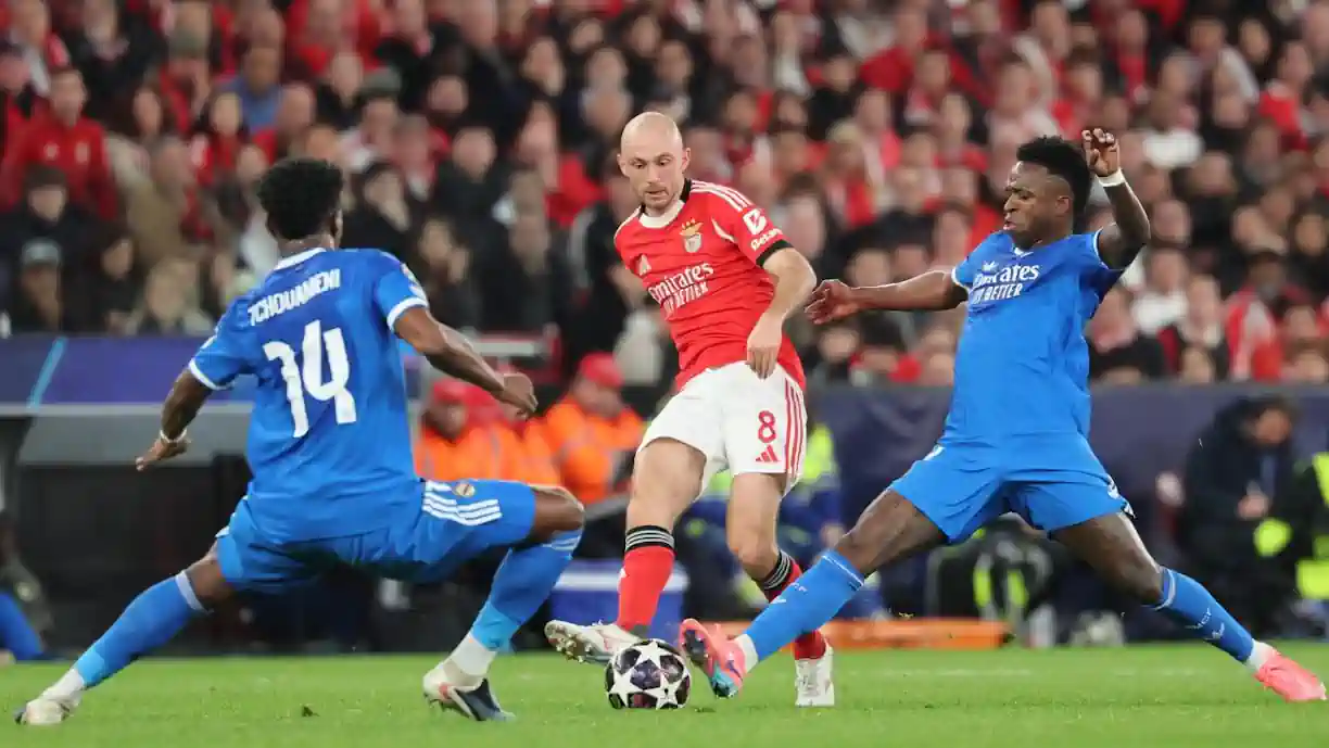 Benfica - Real Madrid, jogo que contou para a primeira mão do 'play-off' da Liga dos Campeões, gerou opiniões bastante familiares