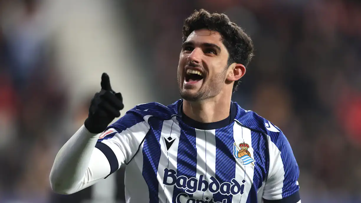 Gonçalo Guedes causa apreensão no Real Madrid antes do encontro frente à Real Sociedad; Ex Benfica faz furor