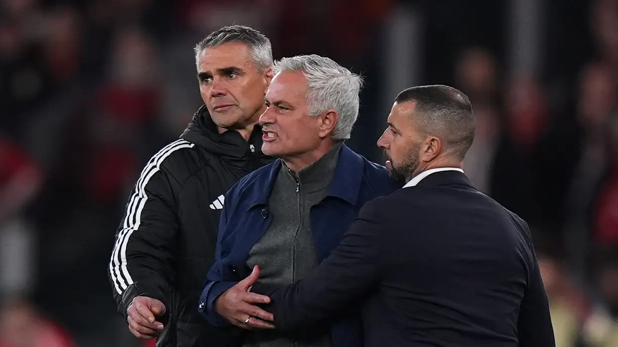 Alegado episódio de racismo envolvendo Vinícius Júnior e Prestianni, do Benfica, motivou várias reações no mundo do futebol; Gary Lineker criticou Mourinho