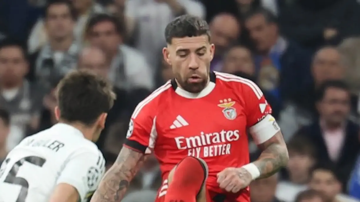 Gabriel Otamendi, irmão de Nicolás Otamendi, colocou braços e pernas de macaco em Vinícius Júnior, após Real Madrid - Benfica