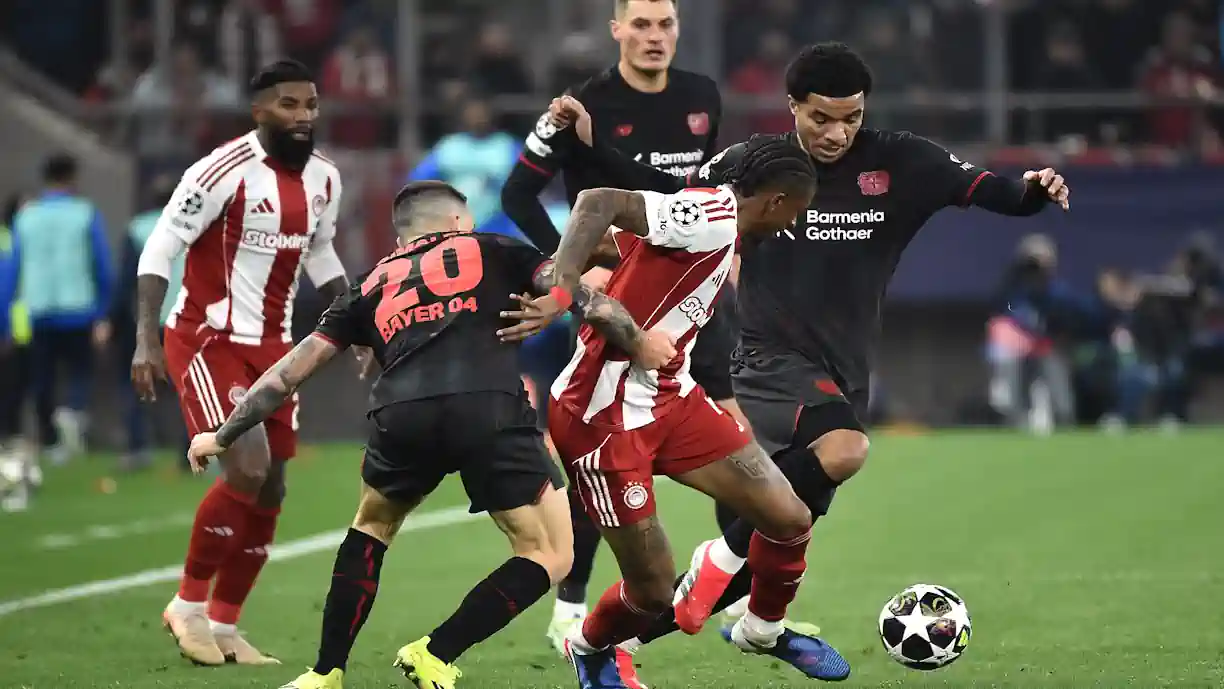 Ex Benfica ajuda a conquistar vitória no Olympiacos -  Leverkusen