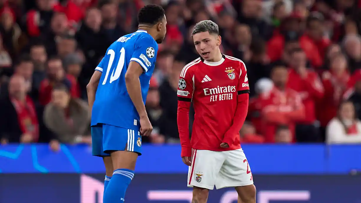 Imagem oficias do Benfica podem provar que Prestianni não proferiu palavras racistas contra Vinícius Júnior e que Kylian Mbappé ouviu