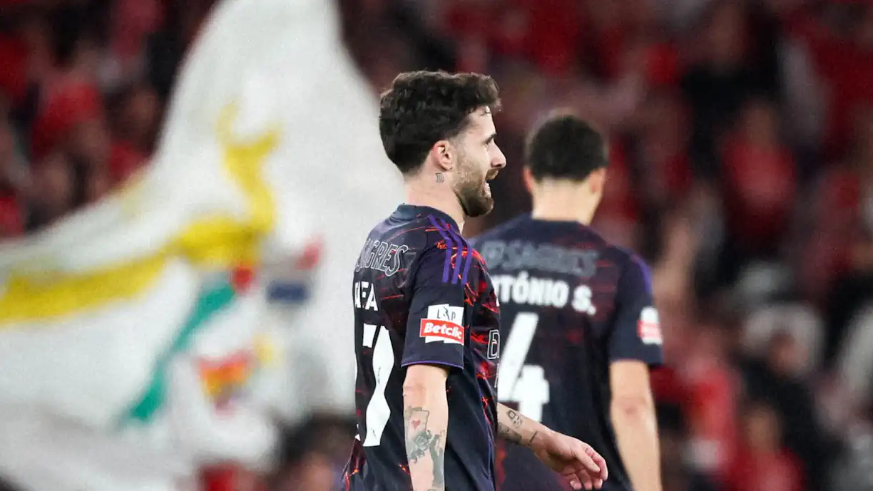  Depois da derrota frente ao Real Madrid, Benfica voltou às vitórias frente ao AVS SAD; Rafa Silva marcou com nota artística