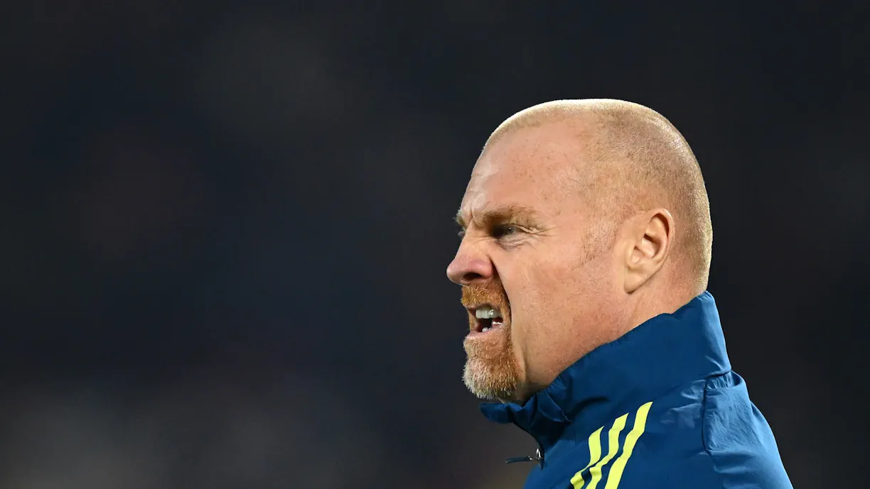 José Sá, ex guarda-redes das camadas jovens do Benfica, brilhou no empate entre o Wolverhampton e o Nottingham Forest; Sean Dyche acabou despedido