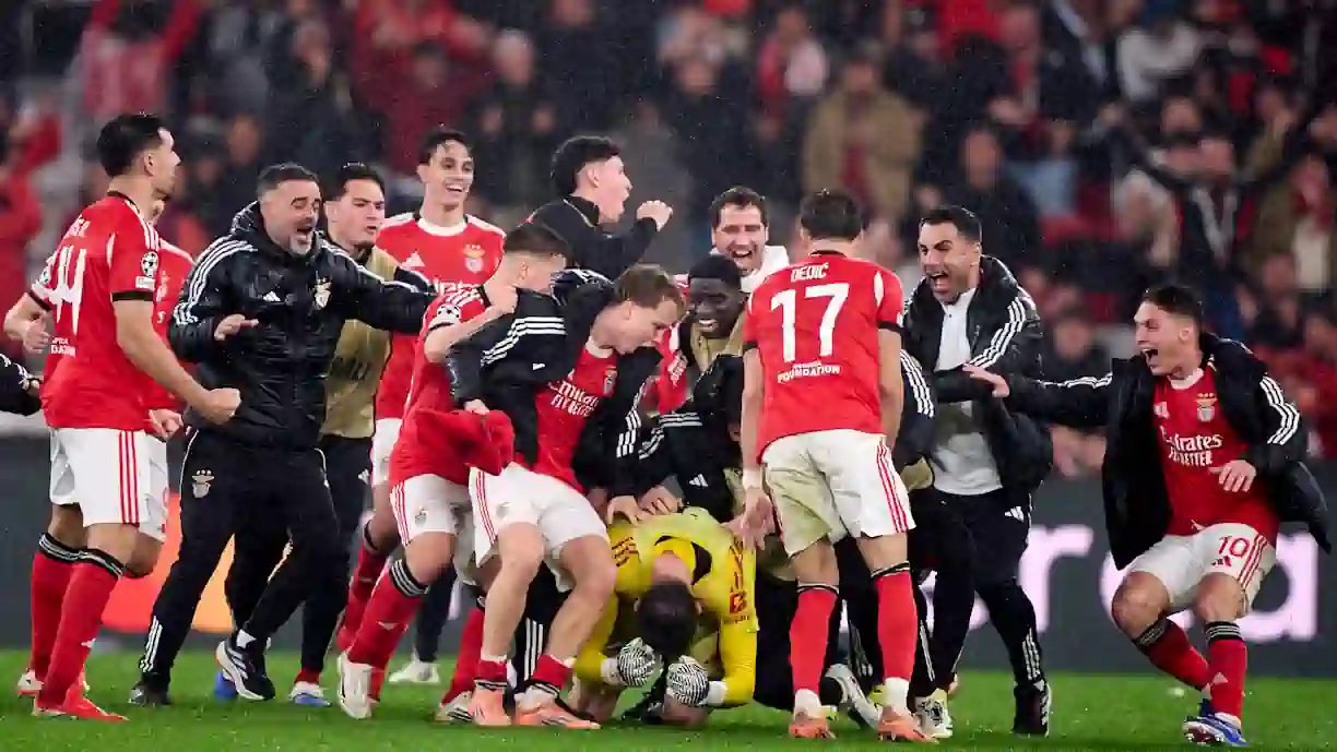 Titular do Benfica reage às críticas: "Não quero saber de pessoas que não sabem nada de futebol"