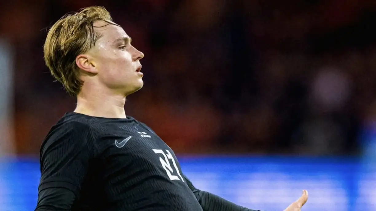 A representar a Noruega, Schjelderup foi a figura da noite, com o extremo do Benfica a fazer história. Fotografia: SL Benfica