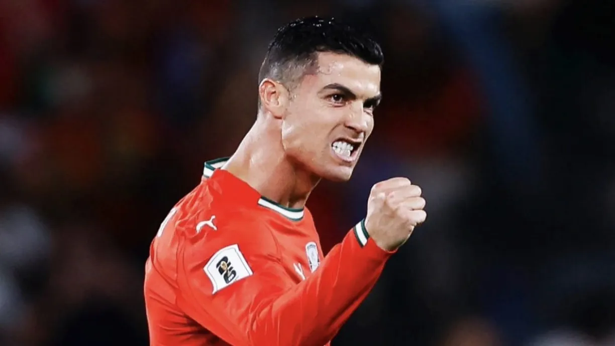 Imprensa internacional aponta pérola do Benfica para o lugar de Cristiano Ronaldo