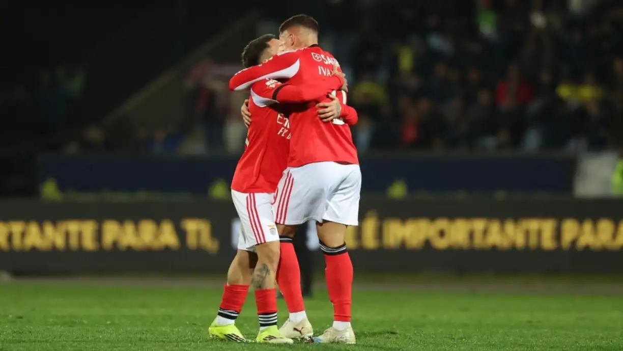 Nas redes sociais, o craque que tem atuado no Benfica não ficou indiferente à exibição de luxo que Ivanovic teve. Fotografia: SL Benfica