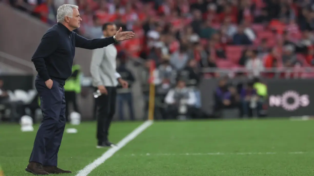 José Mourinho analisou o triunfo no Benfica - Vitória SC e ainda deu a sua opinião sobre o Sporting na Europa, entre outros temas. Fotografia: SL Benfica