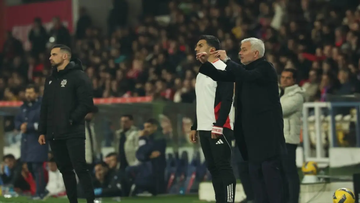José Mourinho não poupou nas críticas dirigidas à equipa de arbitragem que marcou presença no encontro entre o Benfica e Gil Vicente. Fotografia: SL Benfica