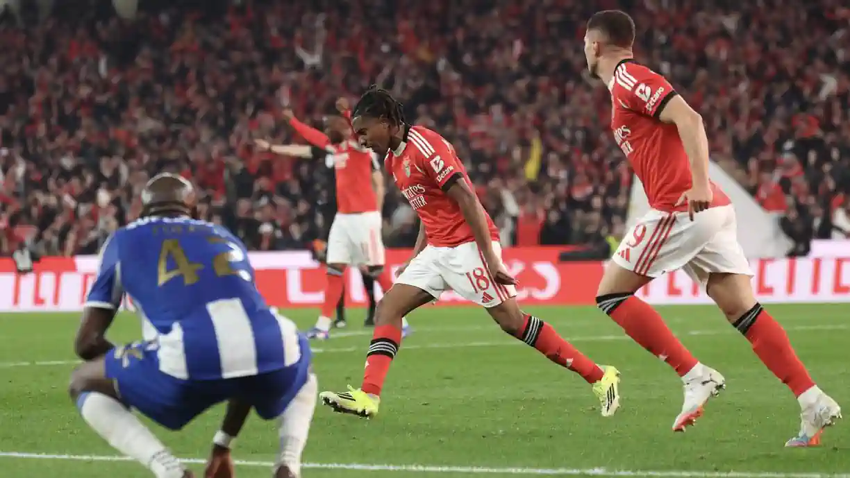 Kika Nazareth assistiu ao Benfica - Porto. A atual futebolista do Barcelona, admitiu, após o Clássico, ter o objetivo de um dia voltar à Luz em definitivo 