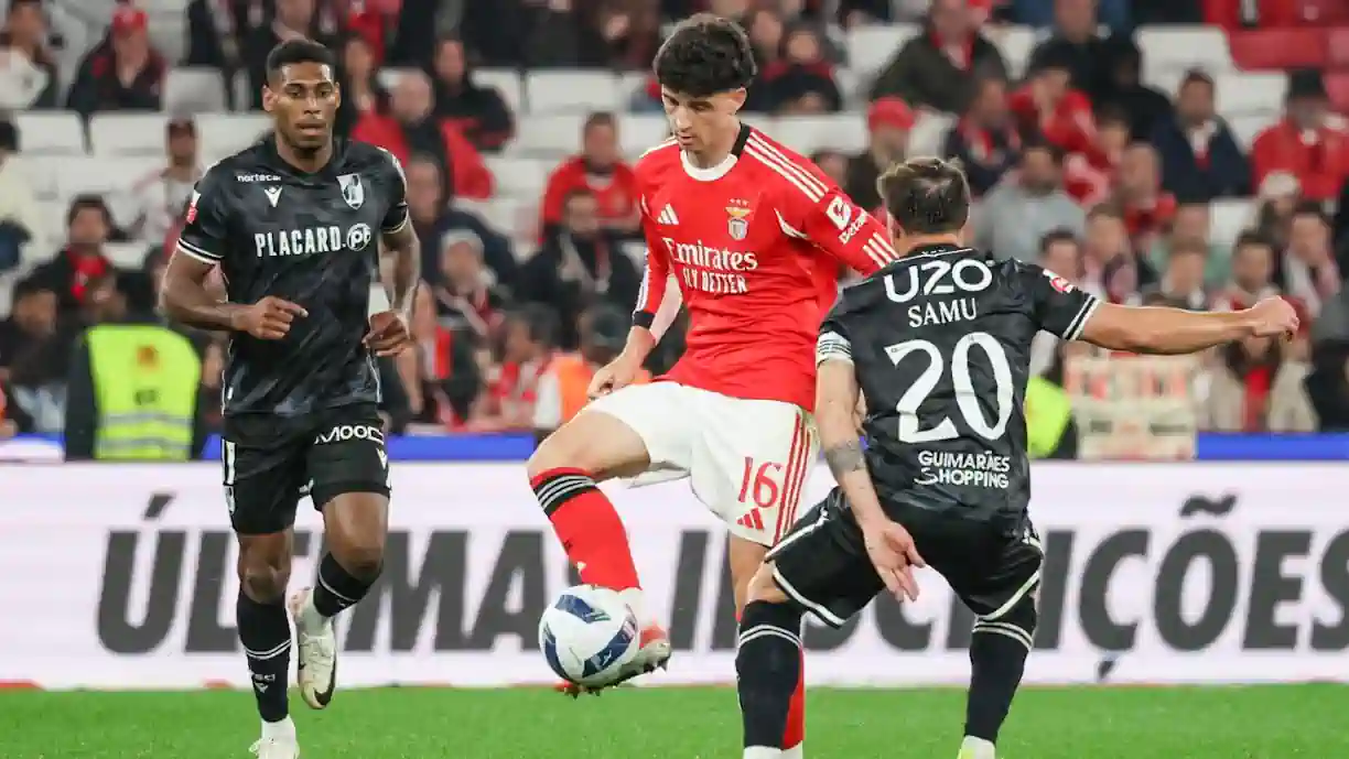 Manu Silva treina durante as férias de verão com o seu irmão com foco em vingar no Benfica após grave lesão no joelho