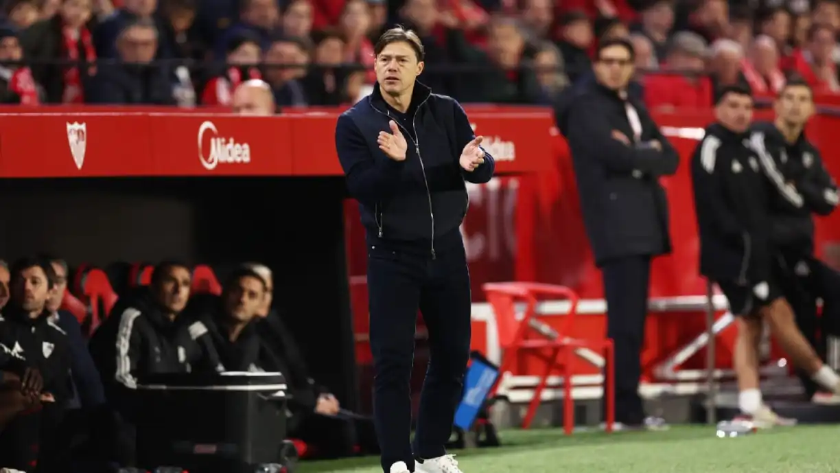 A equipa onde atua um antigo campeão pelo Benfica confirmou, nas últimas horas, a saída de Matías Almeyda do comando técnico