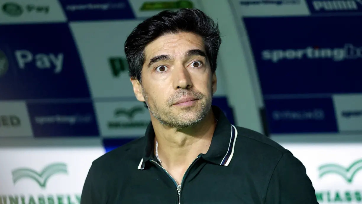 Avançado que passou pelo Benfica marca ao Palmeiras de Abel, mas não evita derrota (2-1)