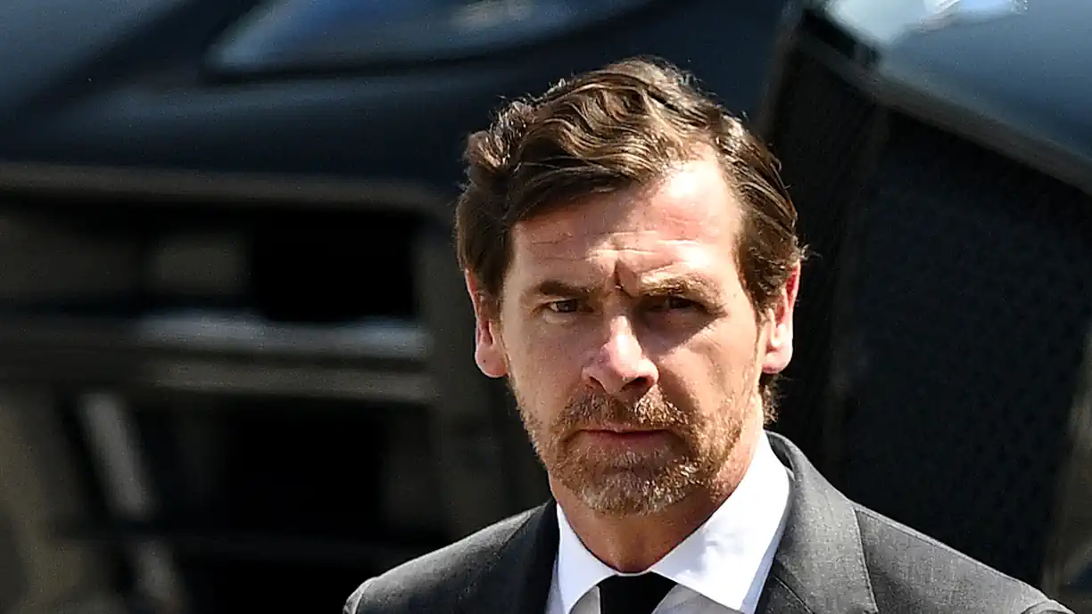 André Villas Boas colocou José Mourinho no centro da sua mais recente entrevista, sublinhando a relação que mantém com o treinador do Benfica