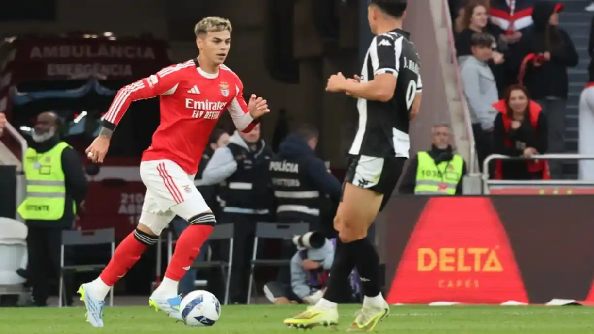 Já a pensar no mercado de verão, a imprensa coloca antigo colega de Enzo Barrenechea na mira do Benfica
