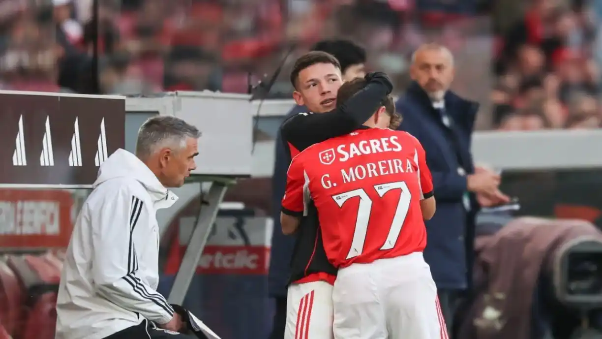 A partida entre o Benfica e o Nacional contou com um momento especial para Gonçalo Moreira, jovem da formação. Fotografia: SL Benfica