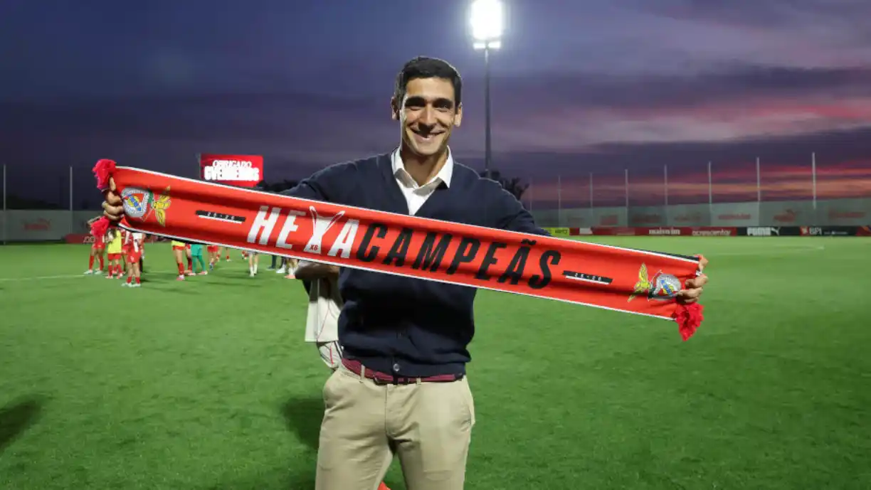 Caricato! Ivan Baptista foi campeão pelo Benfica, mas festejos dão que falar (Vídeo)