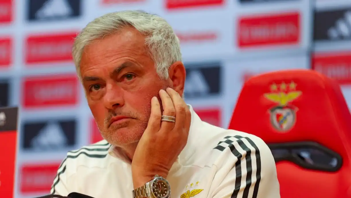 José Mourinho voltou a abordar o futuro no Benfica e deixou claro que, apesar da vontade já assumida, não pode garantir continuidade a longo prazo