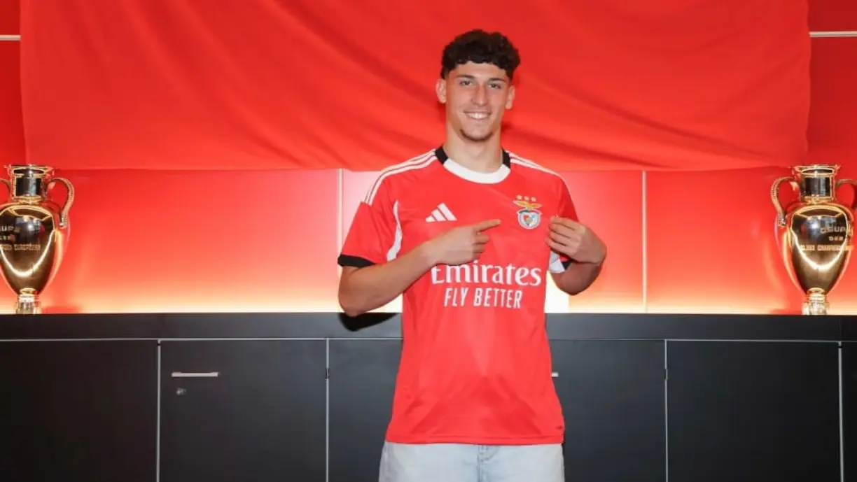 José Neto renovou até 2031 e destaca pilar do Benfica: "Concretizou o meu sonho"
