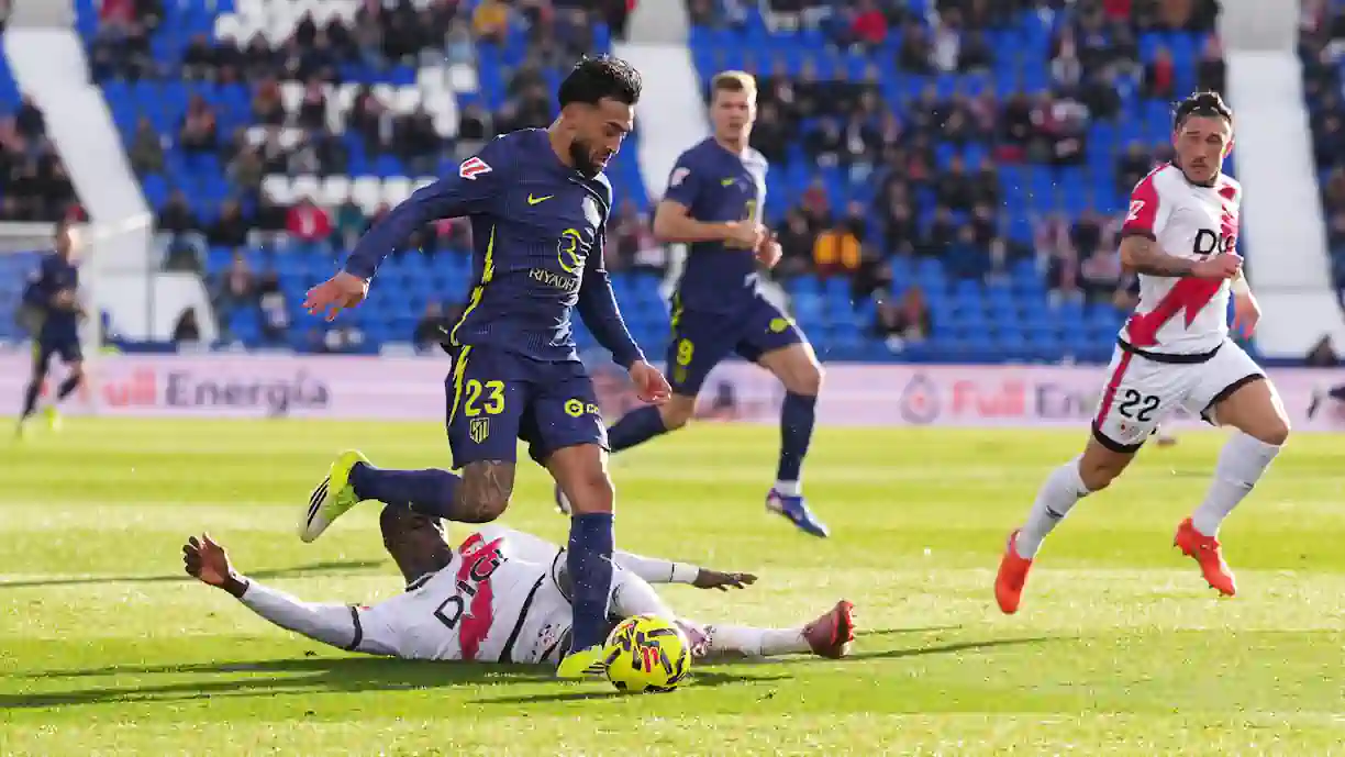 Bétis espera faturar entre 6 a 8M por defesa central que interessa ao Benfica