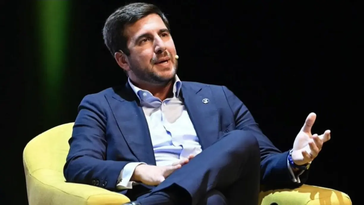 Alerta, Benfica! Entrada de Enrique Riquelme nas eleições do Real Madrid 'baralha' José Mourinho