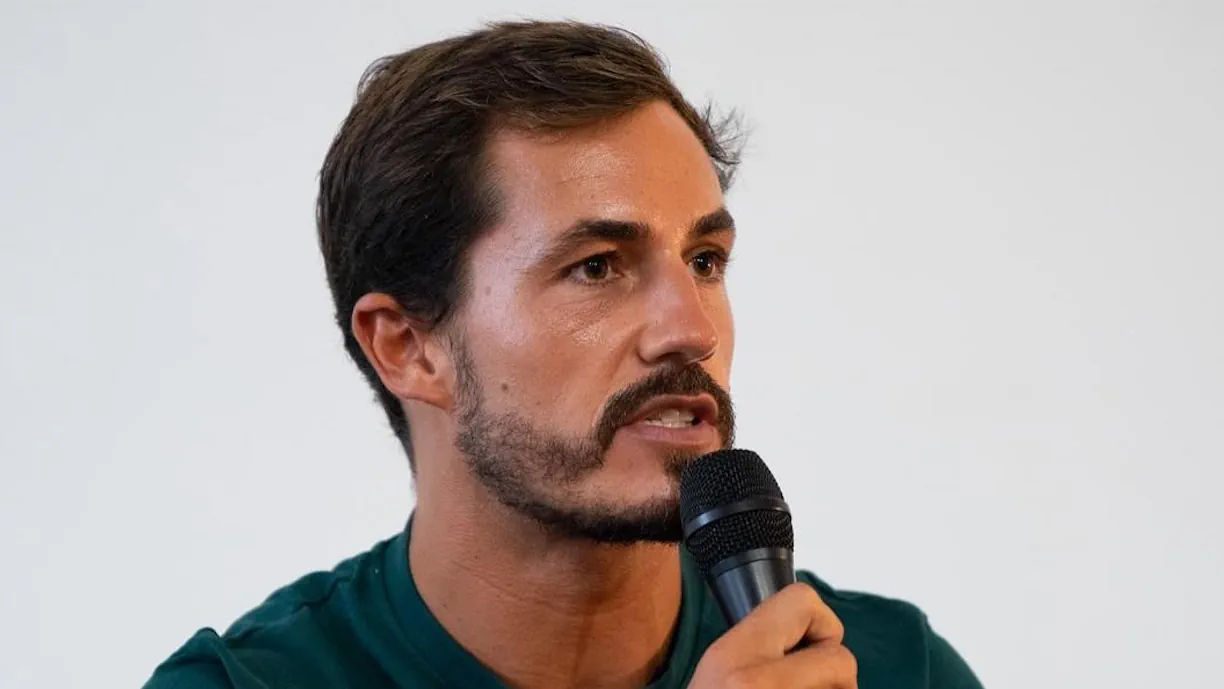 Francisco Guimarães defende saída de titular do Benfica: "Não faz sentido nenhum continuar"