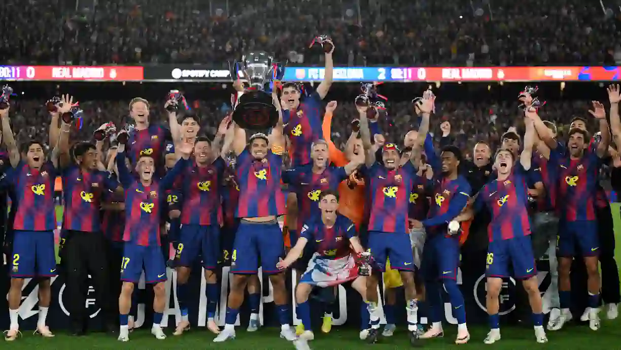 Ao sagrar-se campeão pelo Barcelona, João Cancelo alcança feito inédito