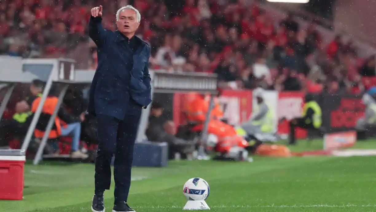 José Mourinho marcou presença na conferência de imprensa, onde analisou o empate entre o Benfica e o Braga. Fotografia: SL Benfica