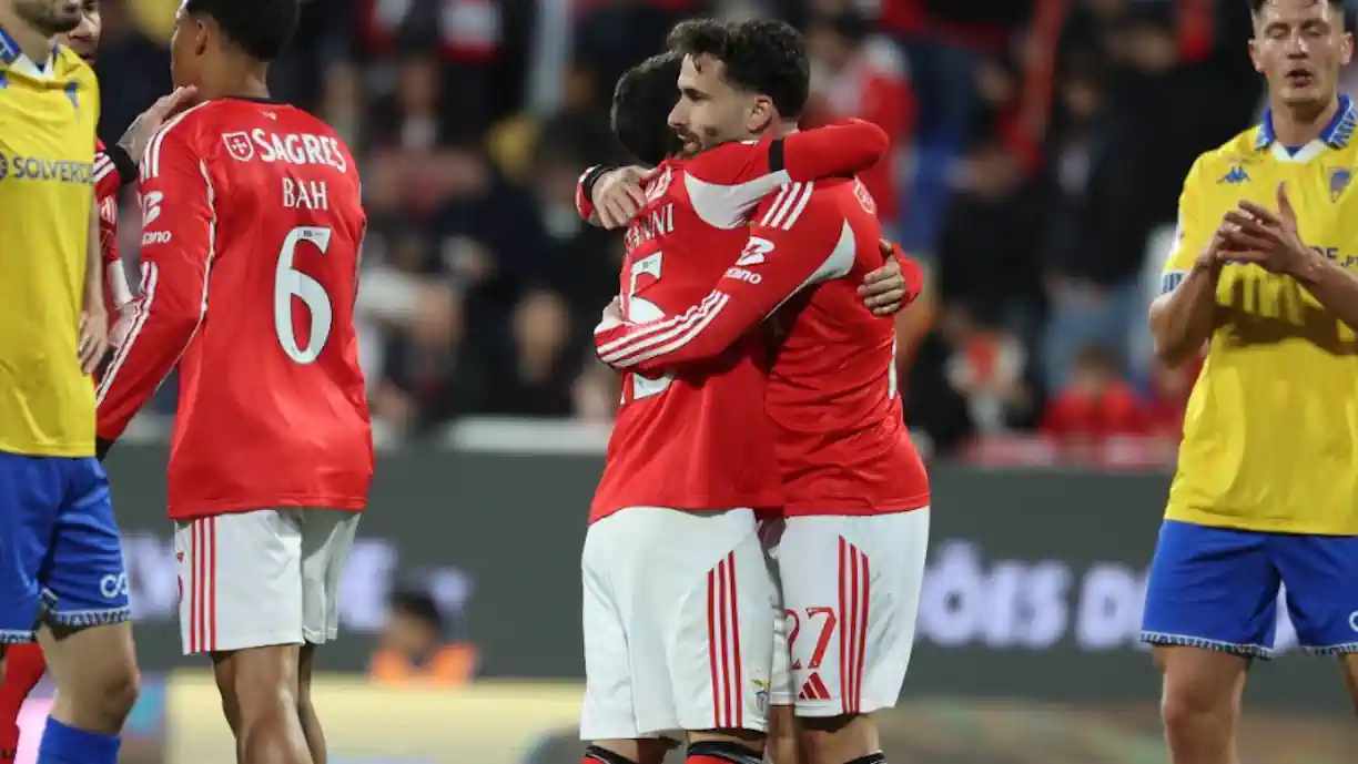Após marcar frente ao Estoril, Rafa Silva escreveu mais uma página importante na história do Benfica ao alcançar os 100 golos de águia ao peito