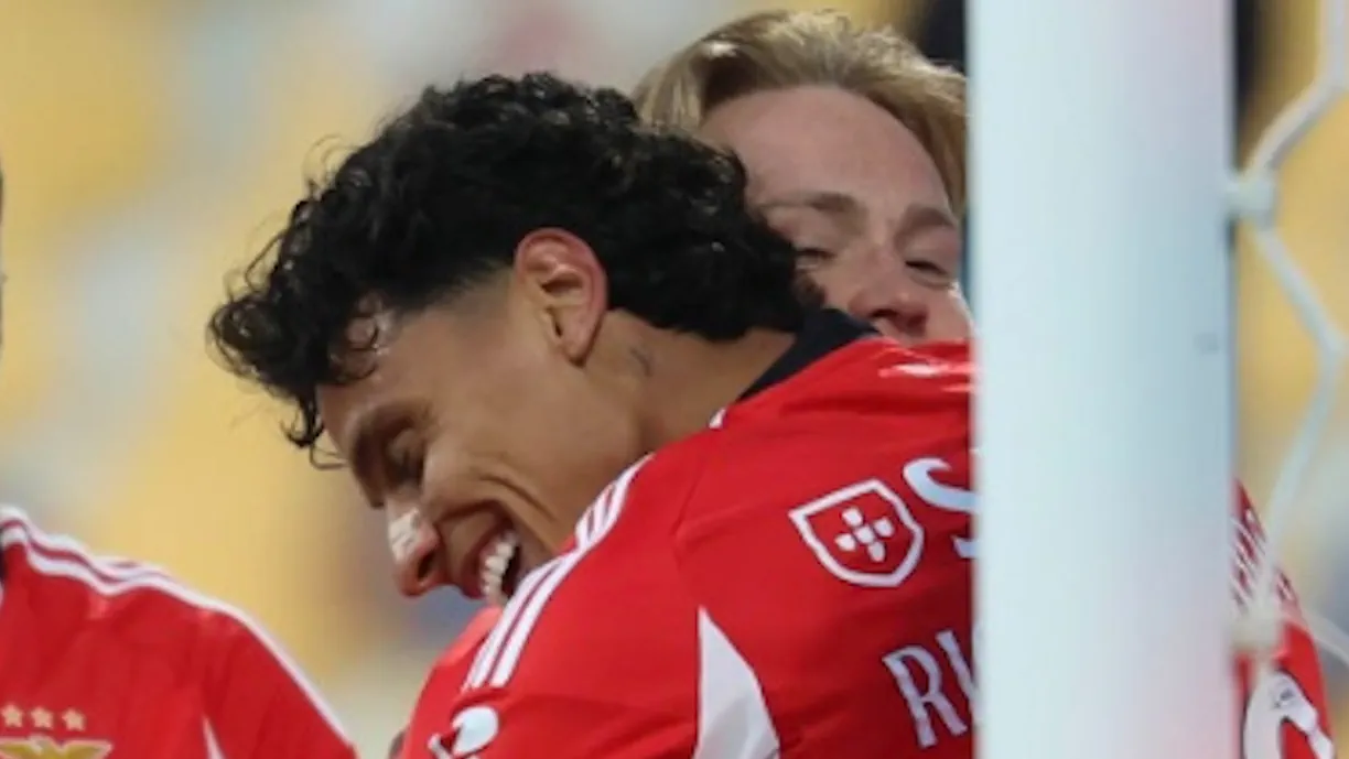 Richard Ríos pediu desculpa aos adeptos do Benfica pela equipa não ter conseguido os objetivos no campeonato