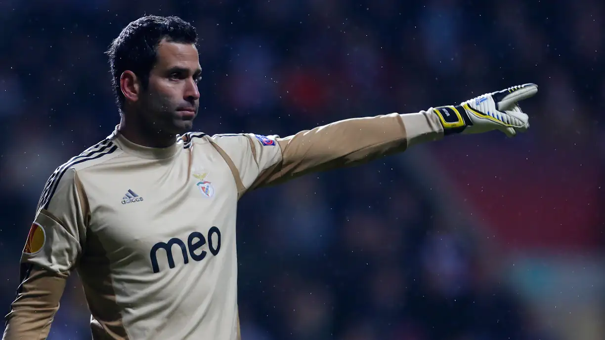 Oficial! Filho de Artur Moraes assina contrato com o Benfica
