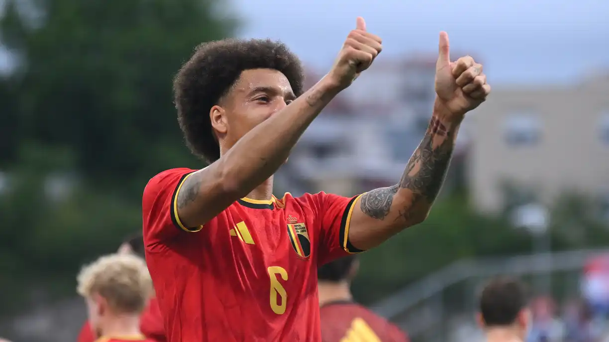Ex-Benfica, Axel Witsel, rejeita a ideia de regressar ao Standard Liège após fim do seu contrato com o Girona, em Espanha