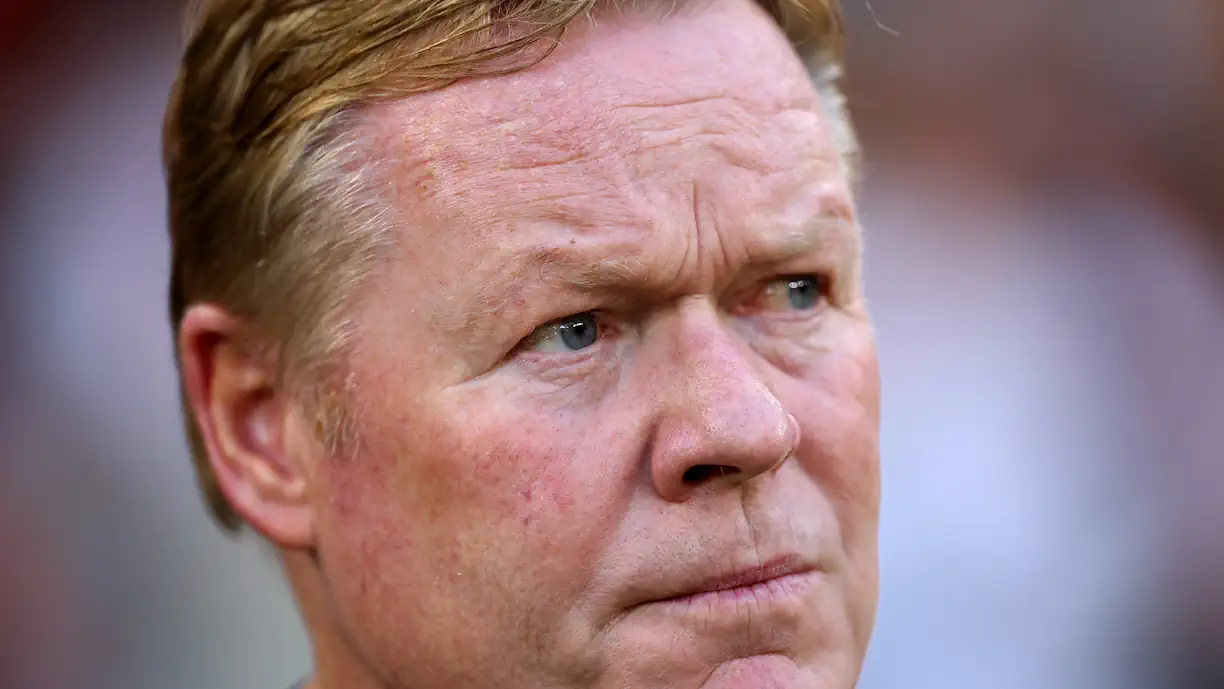Avançado com 23 golos no Benfica irrita-se com Koeman após eliminação no Mundial: "Dá-me nojo"