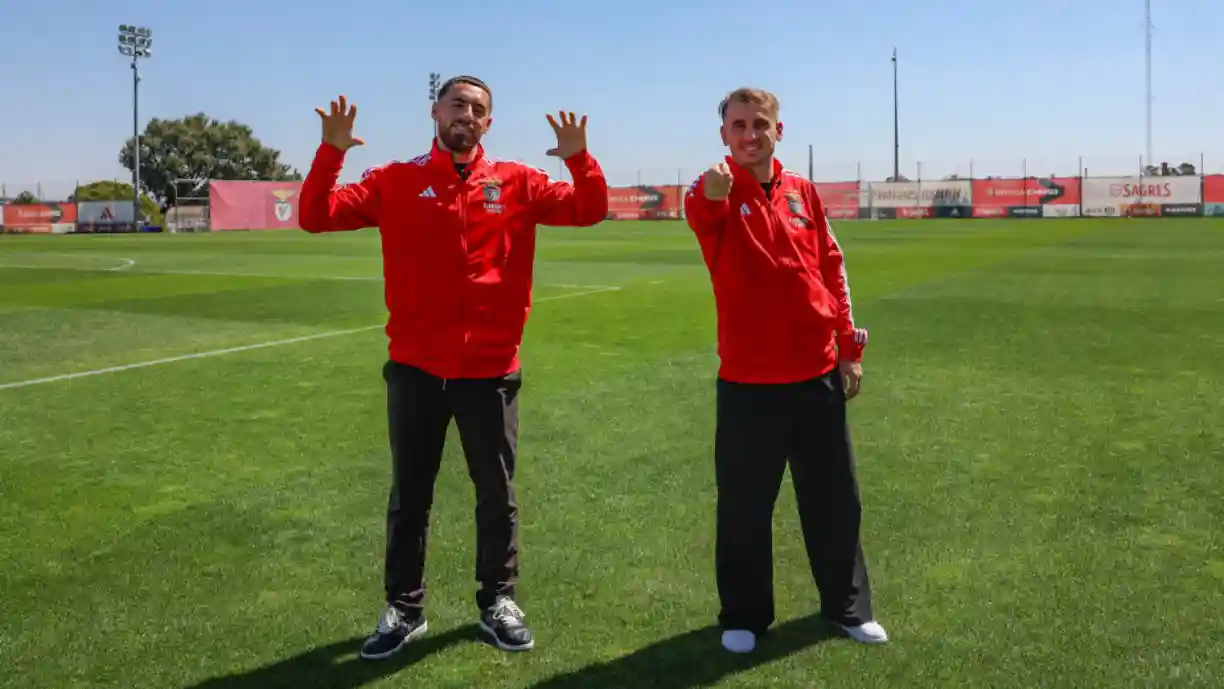 Kökçü lembra que chegada de Aktürkoglu ao Benfica foi stressante devido a proximidade do fechamento da janela