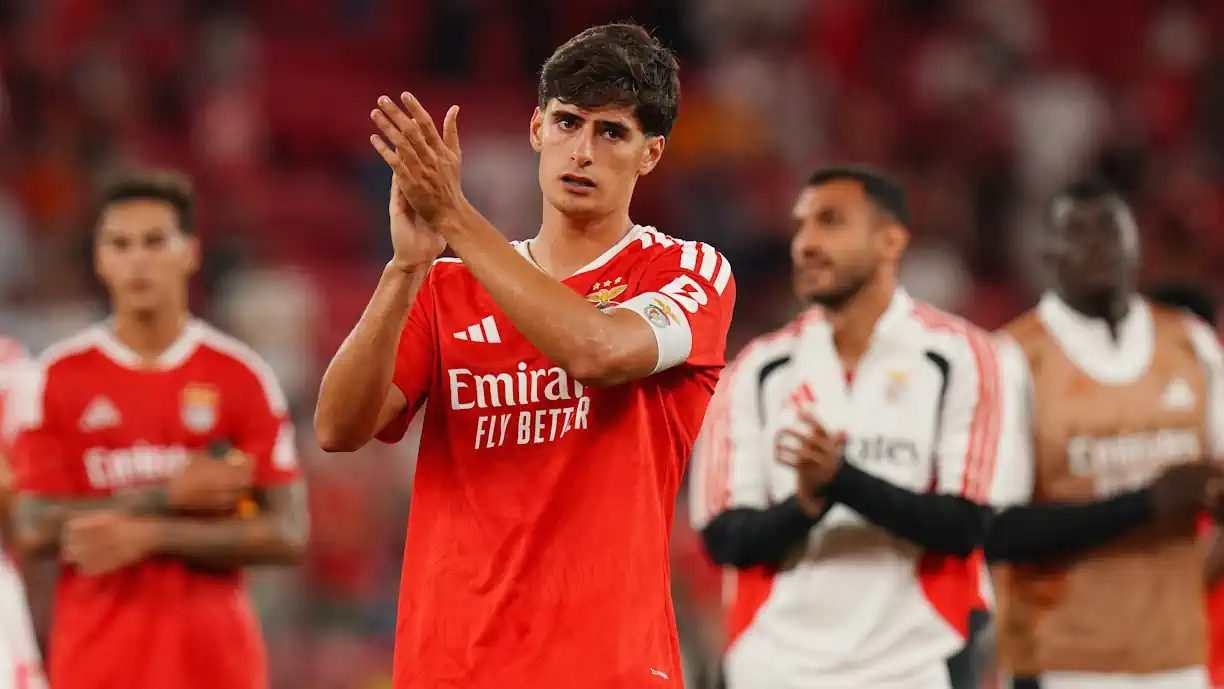António Silva já está a caminho da Inglaterra, onde terá seu futuro a vestir a camisola do Bournemouth