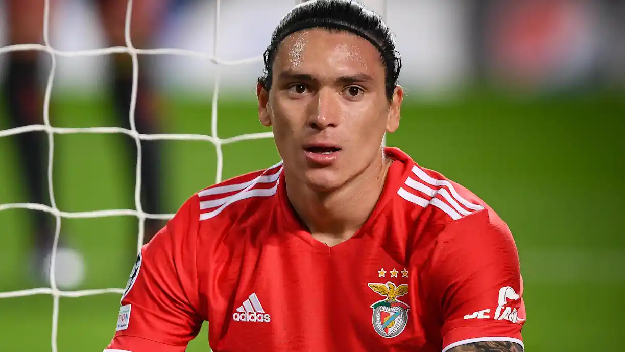 Segundo informações do Record, Darwin Núñez não interessa ao Benfica e a nenhum dos outros dois grandes (Porto e Sporting)