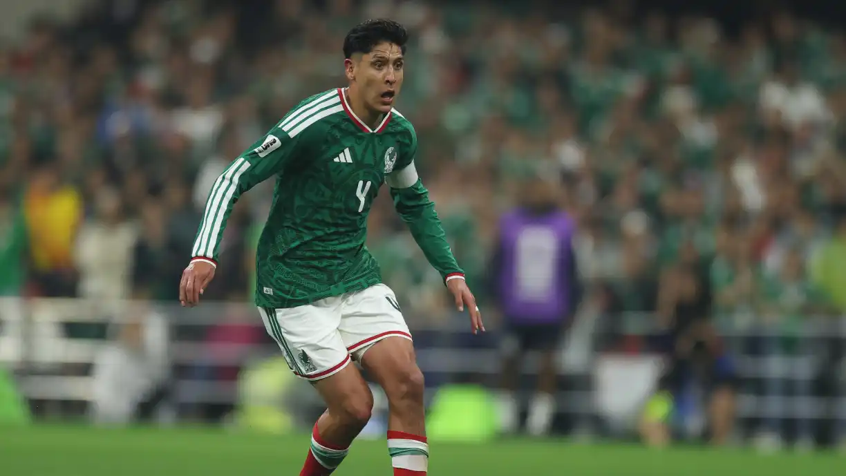 Benfica não tem interesse na contratação do mexicano Edson Álvarez, apesar das informações divulgadas na Alemanha