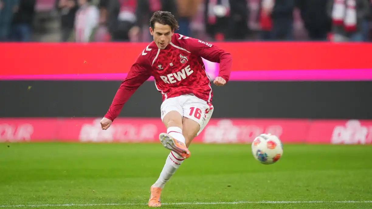 Reforço do Benfica, Jakub Kaminski, teve um caminho diferente no futebol polaco, algo explicado por Gonçlao Feio