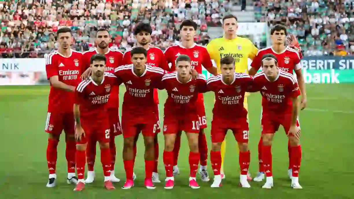 Titular do Benfica na derrota para o St. Gallen, Alexander Bah afirma que será necessário estudar o jogo em casa para ver o que será preciso melhorar