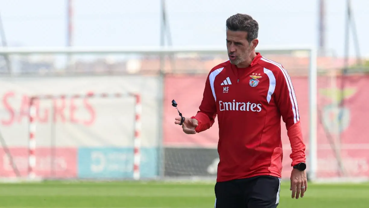 Benfica está perto de negociar o médio Tomás Cruz, que não conta para Marco Silva, confirmando um Exclusivo Glorioso 1904