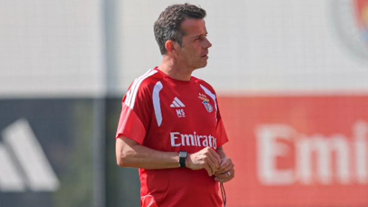 Jhon Durán não faz parte da lista de jogadores que Marco Silva convocou para a primeira partida contra o St. Gallen