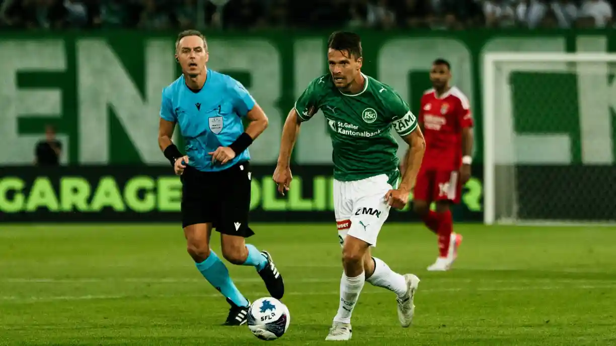 Capitão do St. Gallen, Lukas Gortler, gozou com o Benfica após a vitória na primeira mão da eliminatória da Liga Europa