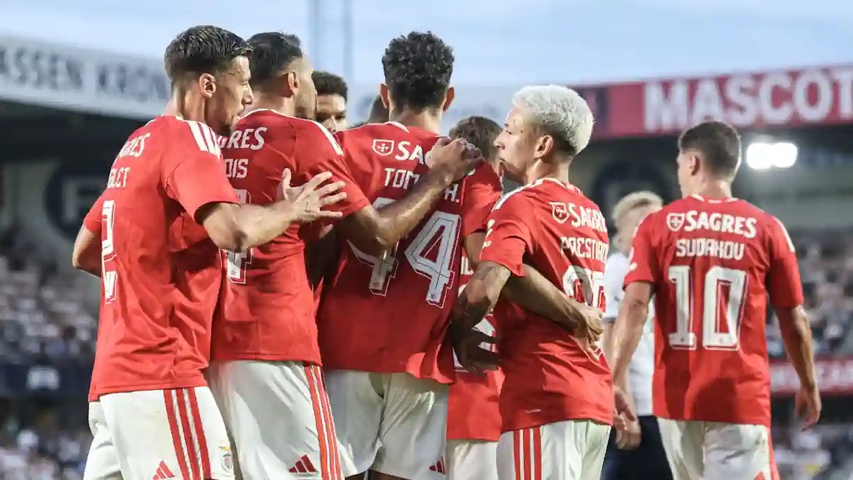 Destaque do Benfica, Prestianni, foi insultado por adeptos do Aarhus, da Dinamarca, após marcar no duelo pela Liga Europa